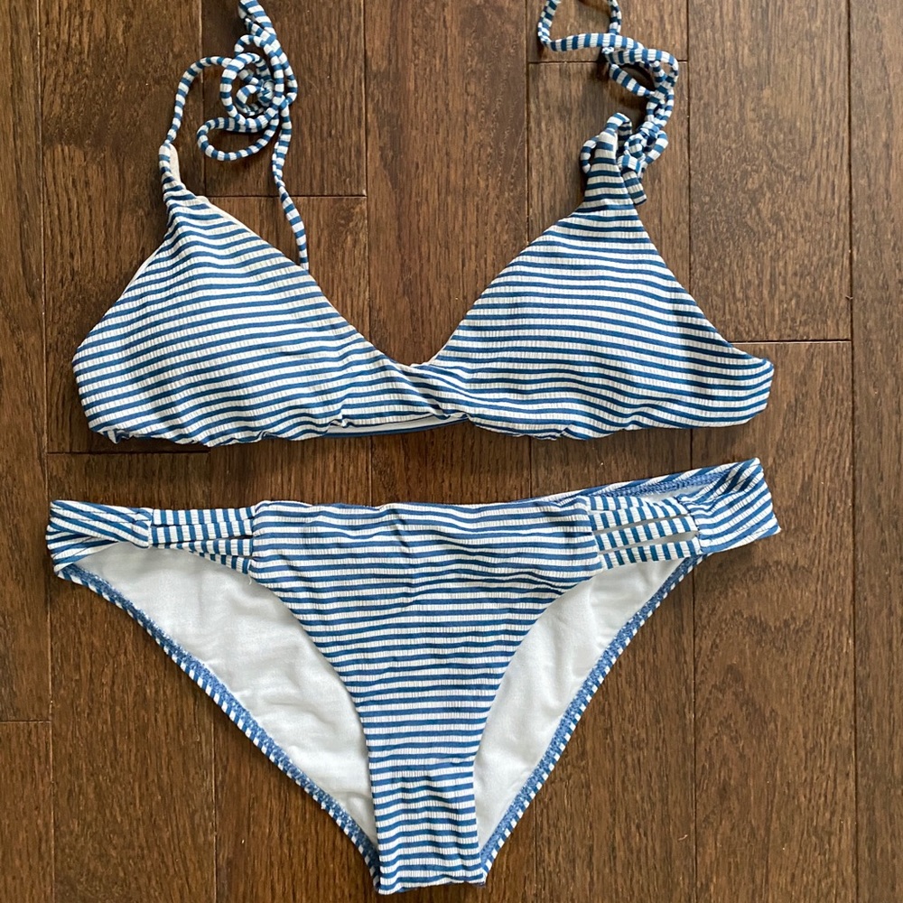 Billabong Bikini Set